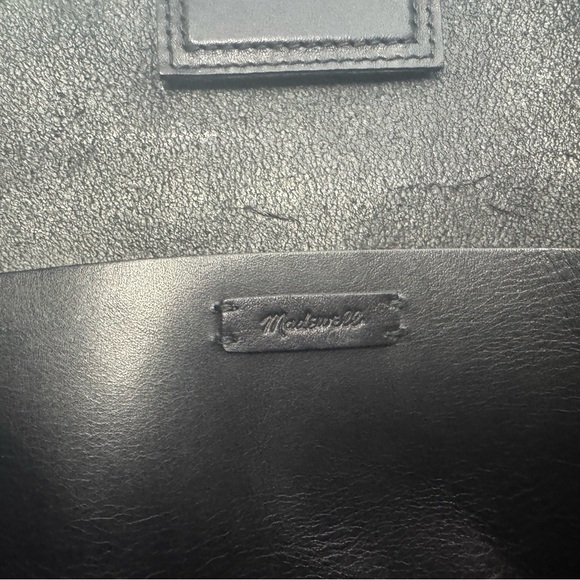Madewell | Sydney Leather Tote - Picture 4 of 7